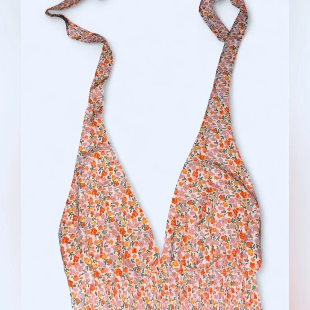 ROMWE Floral 🌼 Halter Mini Dress | Smocked Waist, Open Back, Size Small - Picture 5 of 8